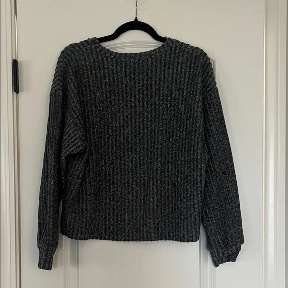 Zara | (M) Cozy Gray Ribbed Sweater - Picture 5 of 7